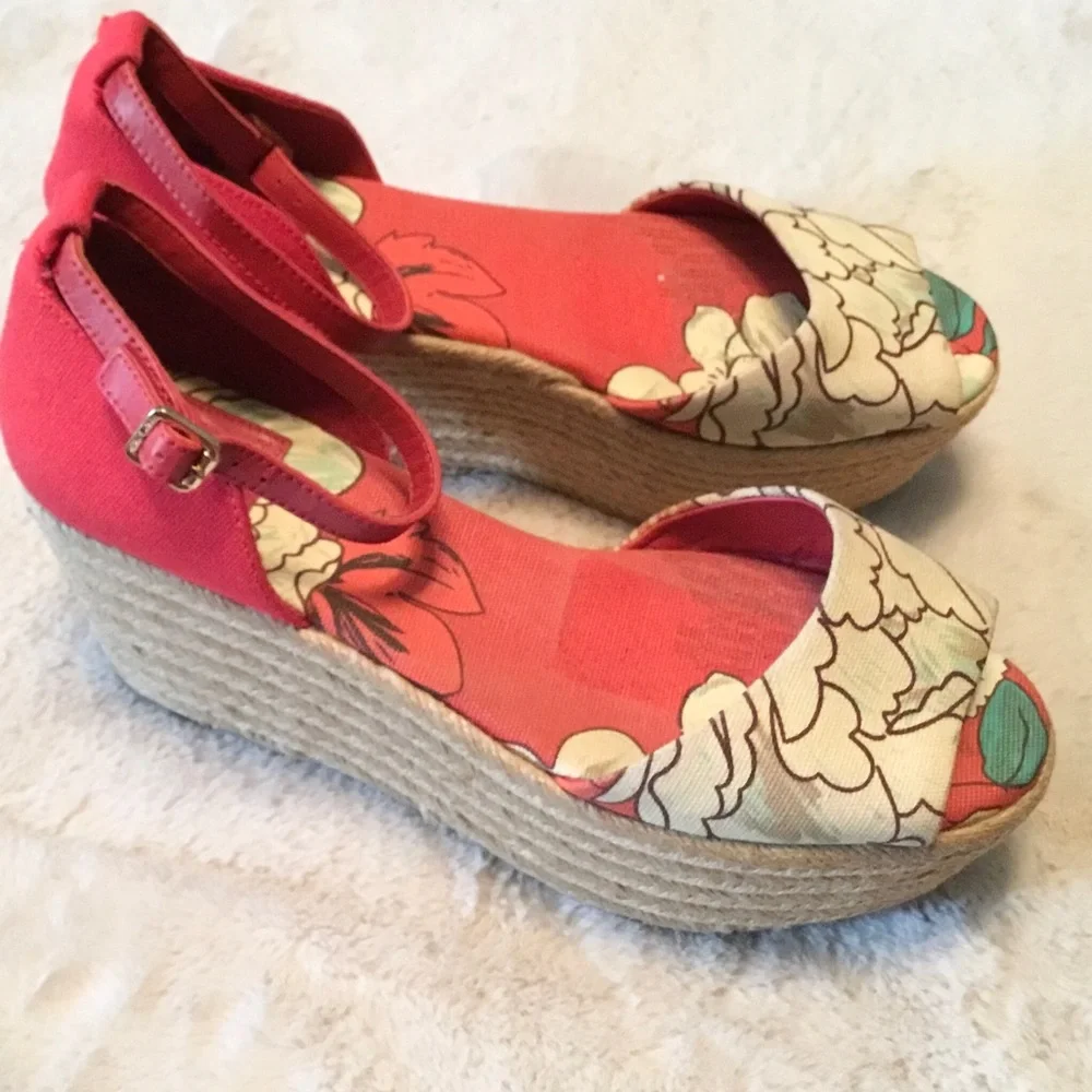 Tory Burch Sherri Red & Cream Floral Platform Ankle Strap Espadrilles - 10
